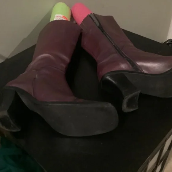 Boots - Picture 3 of 4